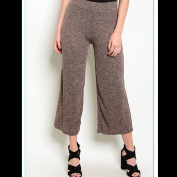 CAPRIS 🆕️ Crop Pants ▪︎ COMFY Style - Picture 3 of 8